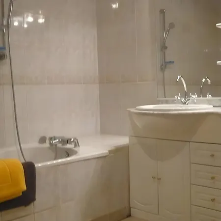 Les Trois Maisons - Jaune