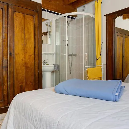Les Trois Maisons - Jaune Holiday home *