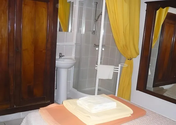 Tatil Evi Les Trois Maisons - Jaune *